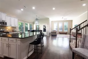 8992 S Comanche Cir, Willis, TX 77378 - Photo 4