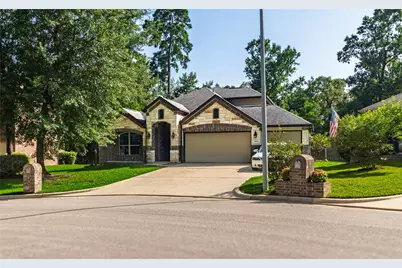 8992 S Comanche Circle, Willis, TX 77378 - Photo 2