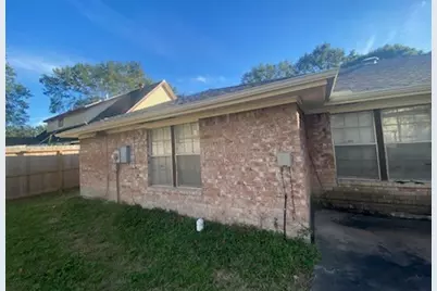 4306 Saratoga Drive, Houston, TX 77088 - Photo 8