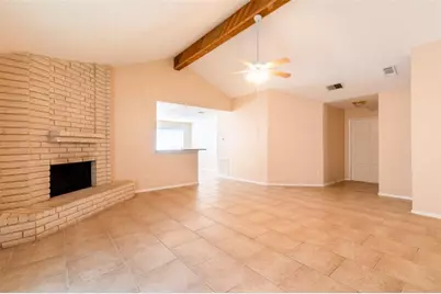 2527 Colonial Ridge Drive, Friendswood, TX 77546 - Photo 6