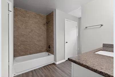 315 Acacia Street, Lake Jackson, TX 77566 - Photo 16