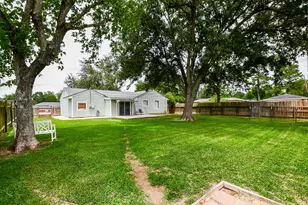 3116 12th St, Bay City, TX 77414 - Photo 30