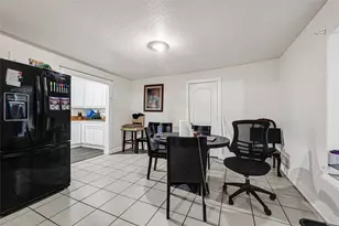 7401 Helmers St, Houston, TX 77022 - Photo 6
