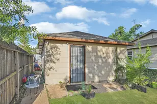 7401 Helmers St, Houston, TX 77022 - Photo 22
