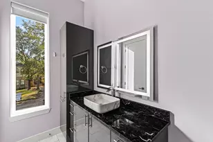 14002 Woodthorpe Ln, Houston, TX 77079 - Photo 32