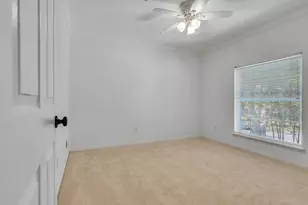 13611 Country Green Ct, Houston, TX 77059 - Photo 24