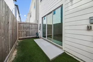 8534 Madeleine Rose Ln, Houston, TX 77055 - Photo 18