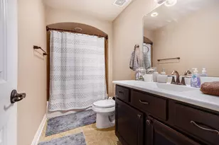 9039 Centennial Dr, Conroe, TX 77384 - Photo 12