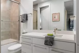 205 Portland St, Houston, TX 77006 - Photo 30