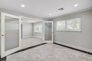 10303 Greenwillow Dr, Houston, TX 77035 - Photo 12