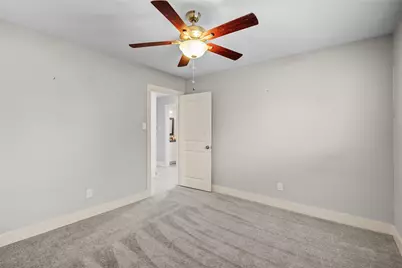 10303 Greenwillow Drive, Houston, TX 77035 - Photo 24