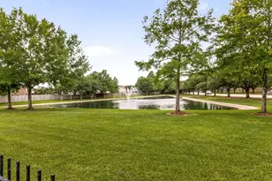 8410 Columbus Ct, Pearland, TX 77584 - Photo 4