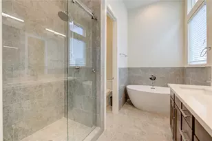 730 Carriage Knls Dr, Houston, TX 77008 - Photo 20