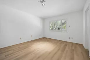 201 Vanderpool Ln, Houston, TX 77024 - Photo 24