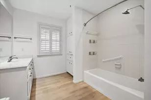 201 Vanderpool Ln, Houston, TX 77024 - Photo 20