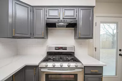 7002 Redwood Falls Drive, Pasadena, TX 77505 - Photo 8