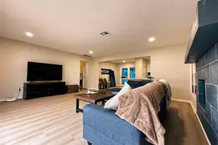 9332 Derrik Dr, Houston, TX 77080 - Photo 4