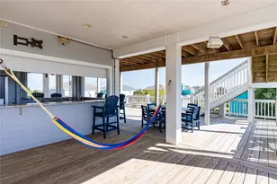 909 Helen Blvd, Crystal Beach, TX 77650 - Photo 14