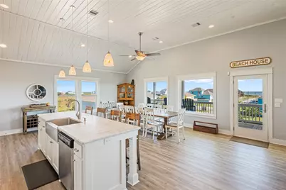 909 Helen Blvd, Crystal Beach, TX 77650 - Photo 24