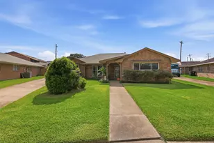 8535 Dover St, Houston, TX 77061 - Photo 2