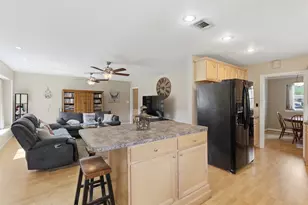 8535 Dover St, Houston, TX 77061 - Photo 14