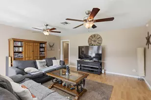 8535 Dover St, Houston, TX 77061 - Photo 14