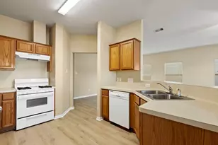 32202 Anne Ln, Pinehurst, TX 77362 - Photo 4