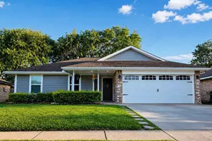 5625 Sugar Creek Dr, La Porte, TX 77571 - Photo 1