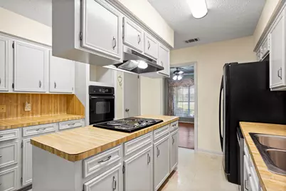 5521 Lanis Street, Dickinson, TX 77539 - Photo 12