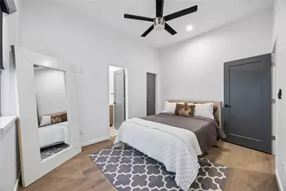 513 Memorial Heights Drive, Houston, TX 77007 - Photo 32