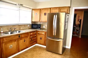 5715 Hirondel St, Houston, TX 77033 - Photo 2