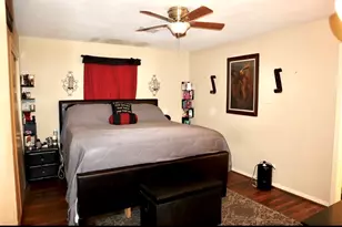 5715 Hirondel St, Houston, TX 77033 - Photo 14