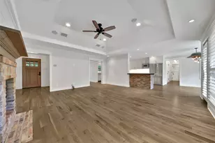 511 S Pecan St, Tomball, TX 77375 - Photo 12