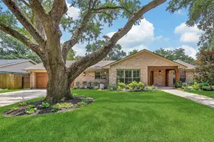 511 S Pecan St, Tomball, TX 77375 - Photo 1