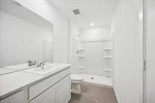 2312 Millard Creek Dr, League City, TX 77573 - Photo 12