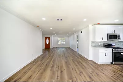 4830 Teton Street, Houston, TX 77033 - Photo 6