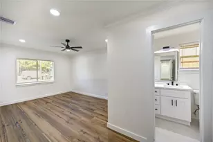 4830 Teton St, Houston, TX 77033 - Photo 14