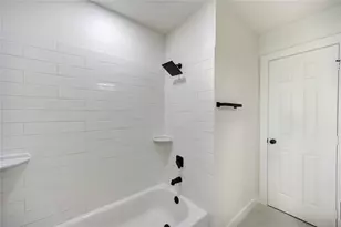 4830 Teton St, Houston, TX 77033 - Photo 30