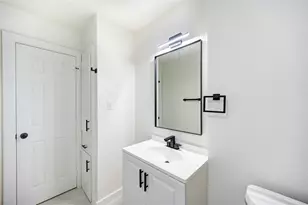 4830 Teton St, Houston, TX 77033 - Photo 28