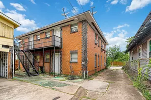 4720 Polk St, Houston, TX 77023 - Photo 2