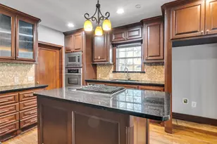 2141 Colquitt St, Houston, TX 77098 - Photo 8