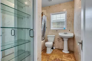 2141 Colquitt St, Houston, TX 77098 - Photo 14