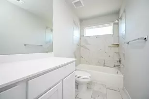 15106 Timberson Rdg Ln, Houston, TX 77090 - Photo 8