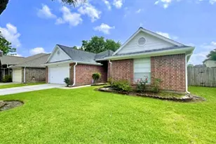 15514 Heritage Country Ct, Friendswood, TX 77546 - Photo 2
