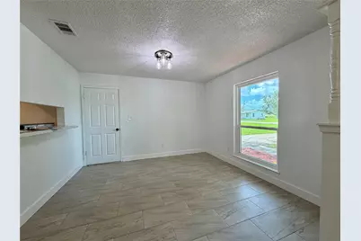 1412 N Avenue Q, Freeport, TX 77541 - Photo 6
