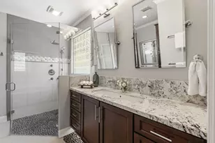 11 Mirror Ridge Ct, The Woodlands, TX 77382 - Photo 26