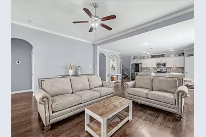 623 Orchid Hill Drive E, Conroe, TX 77301 - Photo 8