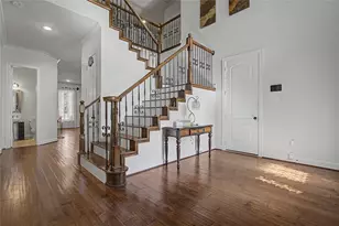 13926 Windwood Falls Ln, Humble, TX 77396 - Photo 4