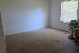 7826 Longshire Ln, Houston, TX 77040 - Photo 2