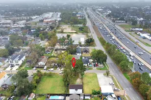 109 Amundsen St, Houston, TX 77009 - Photo 38